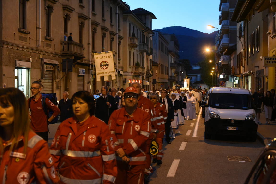 La grande processione con la Madonna di Fatima