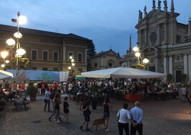 centro busto arsizio giovedì sera piazza san giovanni