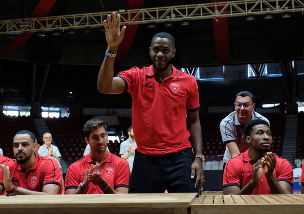 basket presentazione pallacanestro varese 2017