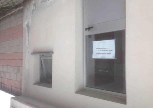 Servizi igienici chiusi per “maleducazione” da quasi 5 mesi in frazione Villadosia