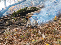 Incendio al Campo dei Fiori, le immagini di lunedì 30 ottobre