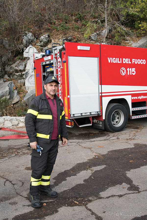 Incendio al Campo dei Fiori, soccorsi al lavoro -2