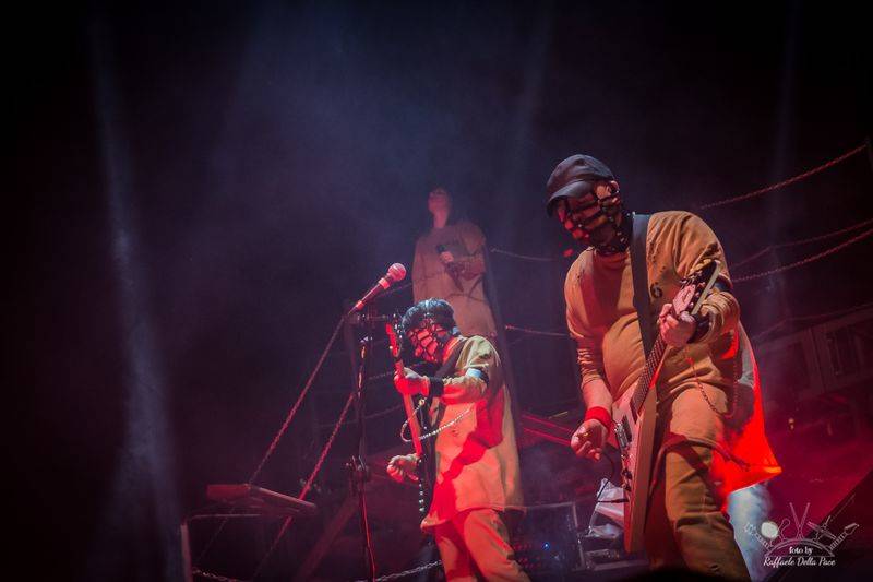 Caparezza in concerto al Mediolanum Forum 