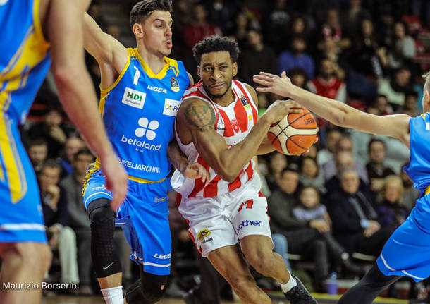 Openjobmetis Varese - Betaland Capo d'Orlando 82-58