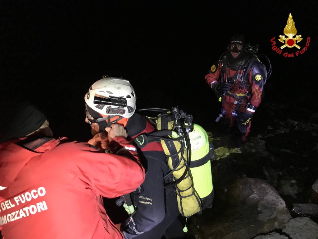 Recupero salma nel lago maggiore