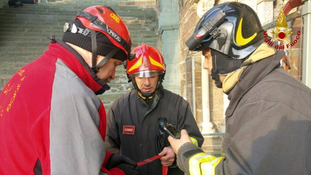 I vigili del fuoco alla Sacra di San Michele VareseNews Foto