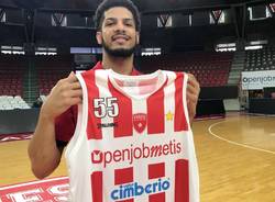 basket pallacanestro Varese Tyler Larson 