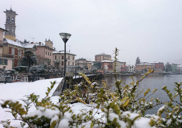 Porto Ceresio con la neve - foto di Gianpietro Toniolo