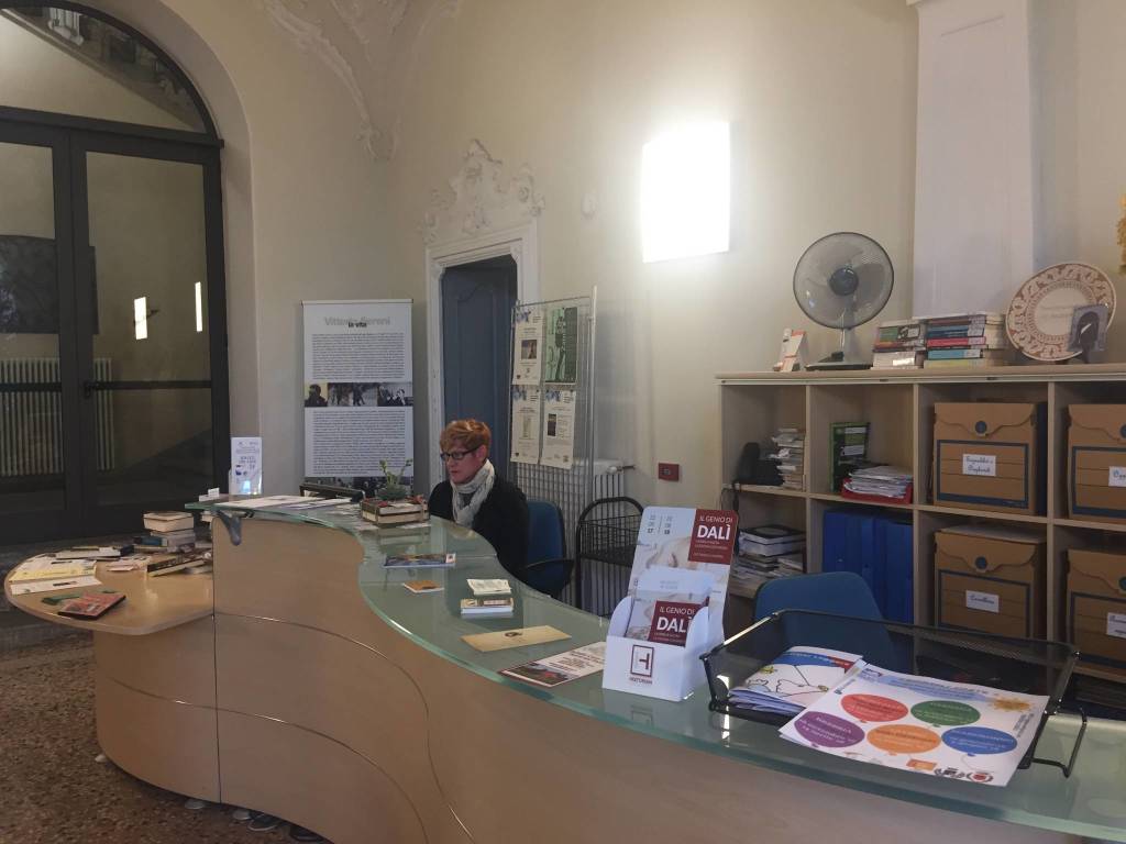 La biblioteca di Laveno Mombello 