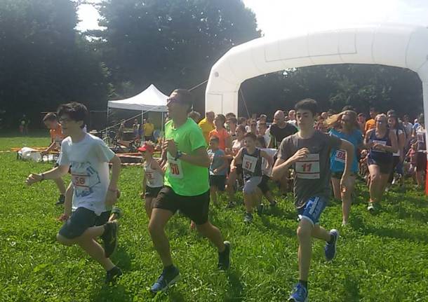 Maratonina nel parco Lura: tanti partecipati e la visita di Lara Comi