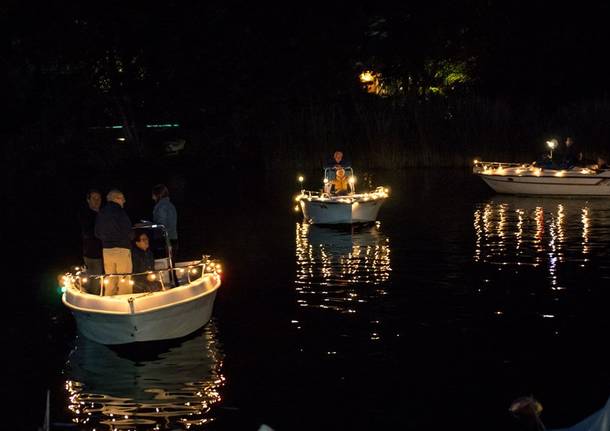 Lavena Ponte Tresa, la processione delle barche - foto di Roberto Garoscio