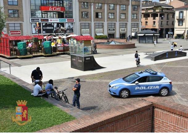 Varese - Polizia in piazza Repubblica