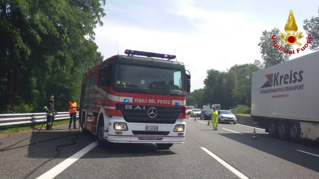 Incendio Mercedes A8-A26 