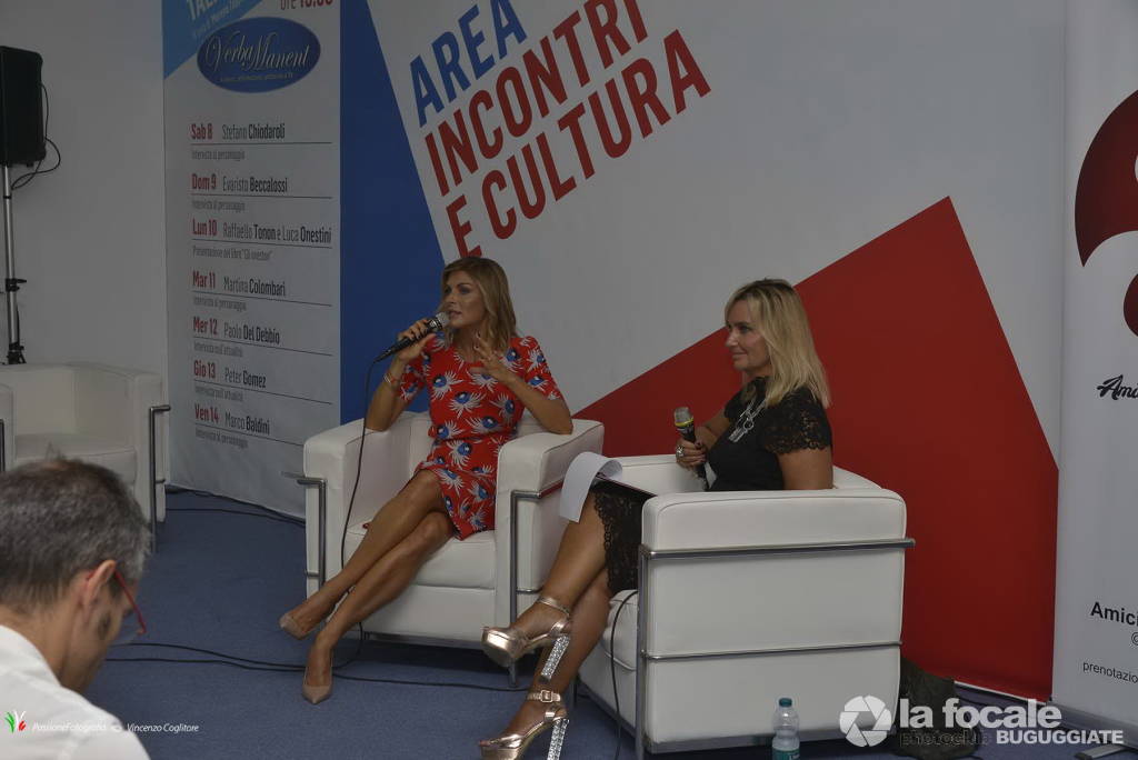 Martina Colombari alla Fiera di Varese 2018