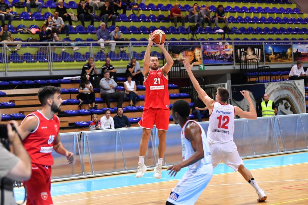 Openjobmetis Varese - Oriola Pistoia 71-59