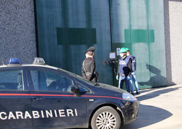 carabinieri noe capannone rifiuti abusivo