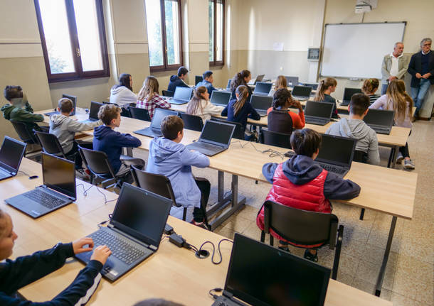 Besnate inaugura i nuovi laboratori della scuola