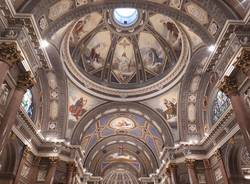 Cerimonia di dedicazione dell'altare della Basilica di Gallarate