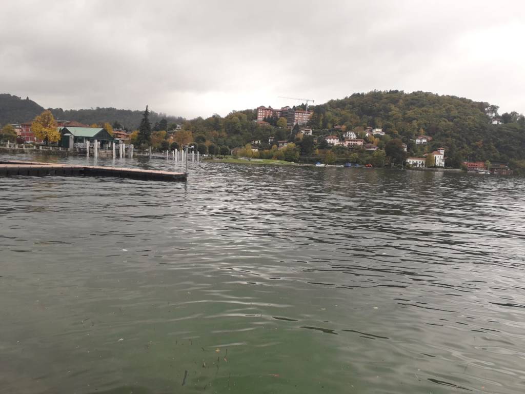 Laveno Mombello, il lago il 6 novembre 