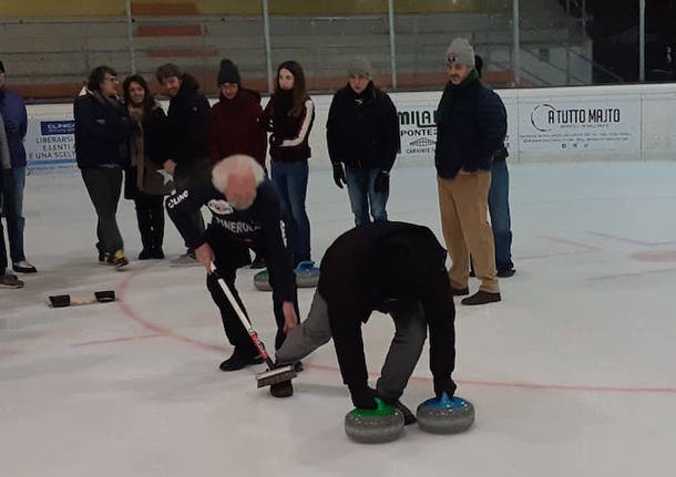 Curling al palaghiaccio di Varese