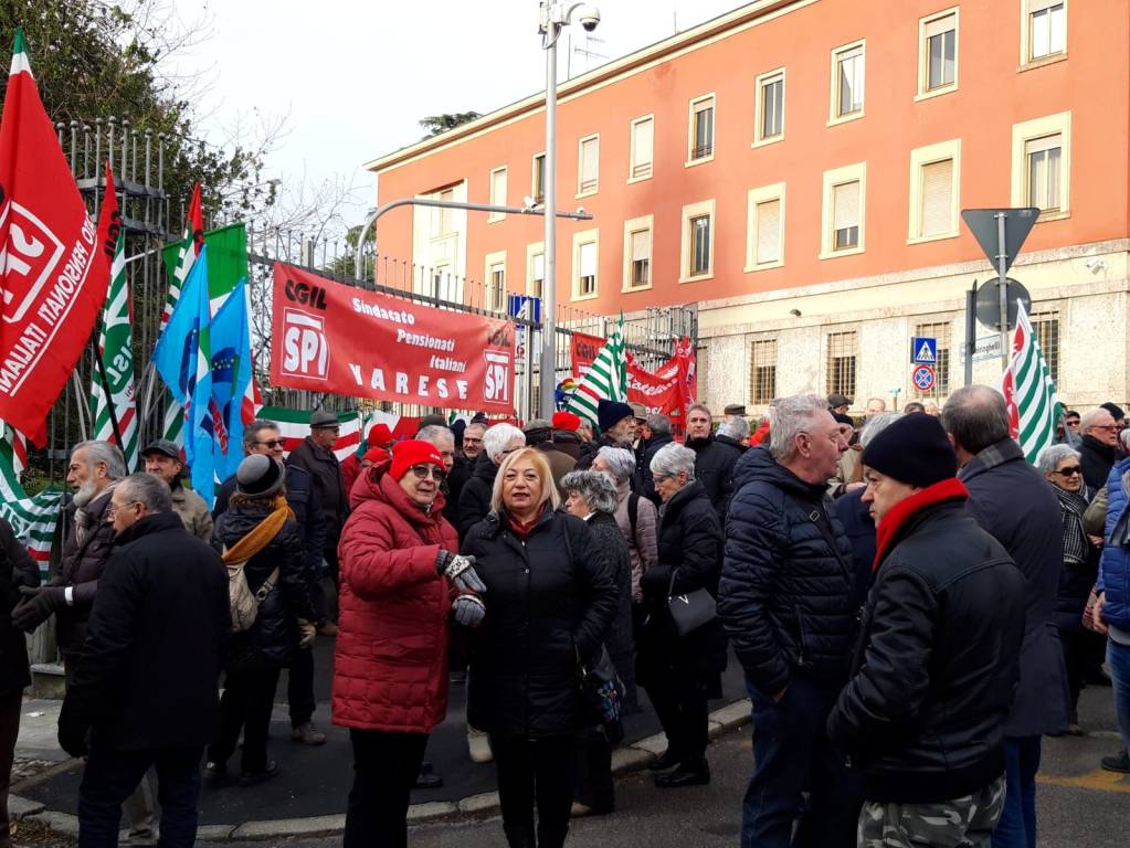 presidio contro i tagli alle pensioni