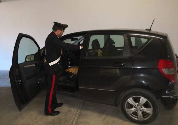 I carabinieri intercettano e arrestano un ladro d’auto