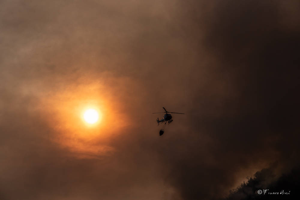 Incendio Monte Martica - foto Aresi