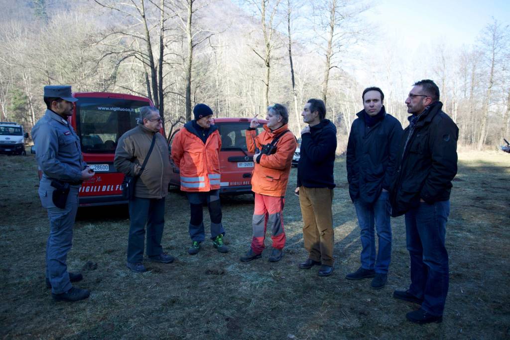 Incendio Monte Martica, le foto di Daniele Venegoni 