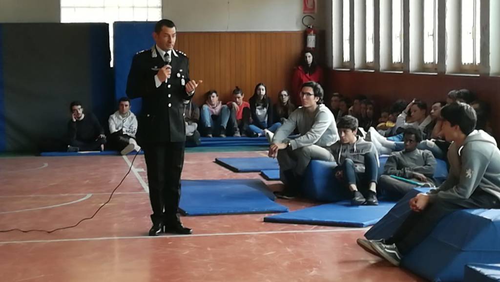 I carabinieri professori contro droga e bullismo