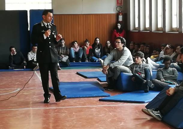 I carabinieri professori contro droga e bullismo