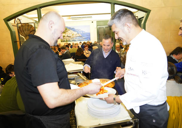 Pasta alla norma per tutti: è pienone alla cena solidale “Uniti per la Sicilia”