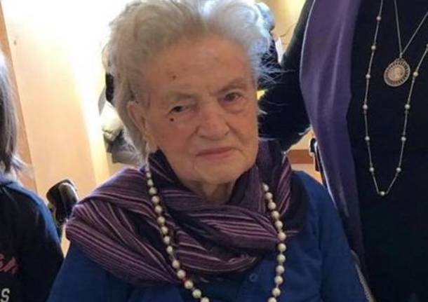 Auguri signora Lucia, 104 anni!