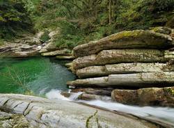 bagno fiume Canton Ticino 