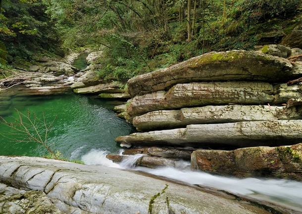 bagno fiume Canton Ticino 