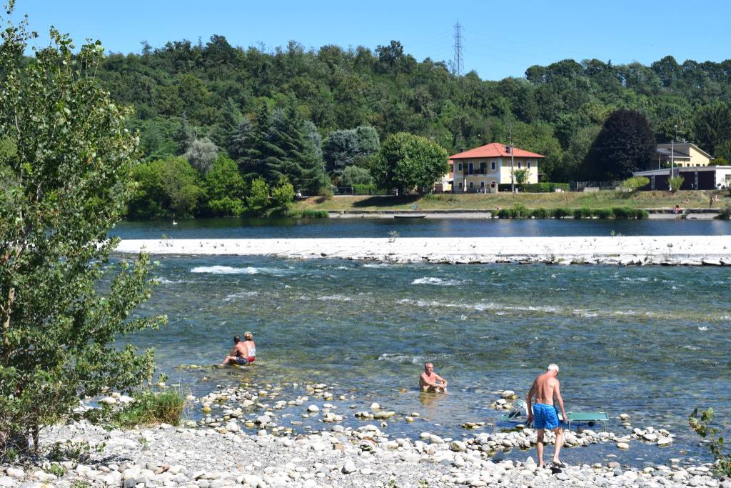 La spiaggia di Oleggio sul fiume Ticino