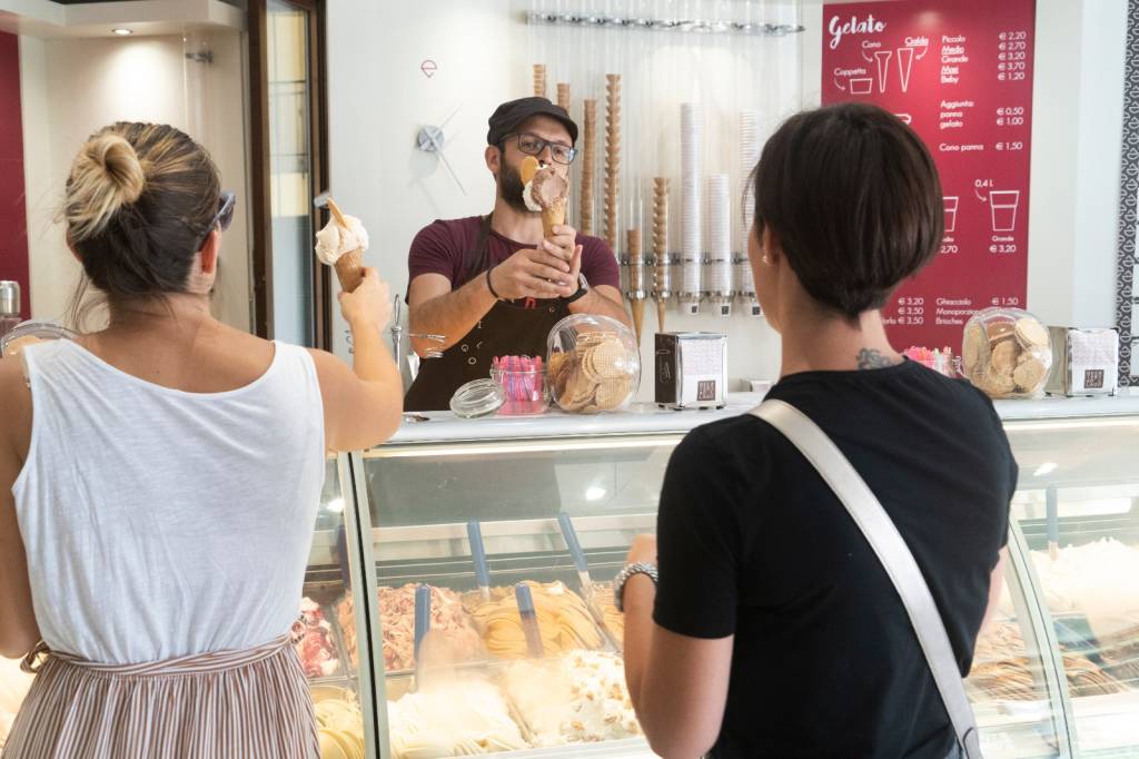 La gelateria del lago di Sesto Calende