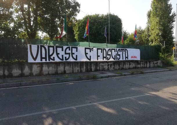 festa provinciale resistenza 2019 striscione fascista dora