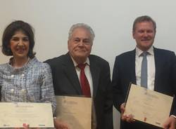 Fabiola Giannotti e Angelo Castiglioni ricevono il premio europeo Il premio Helena Vaz Da Silva
