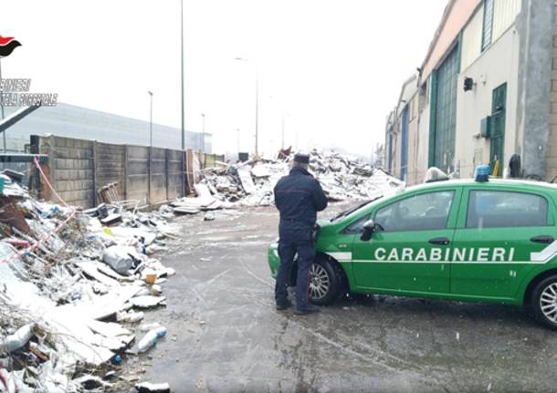 discarica abusiva carabinieri forestali rho