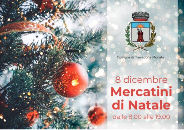 Albero Di Natale 8 Dicembre.Il Grande Albero Di Natale E Pronto A Illuminare Il Paese