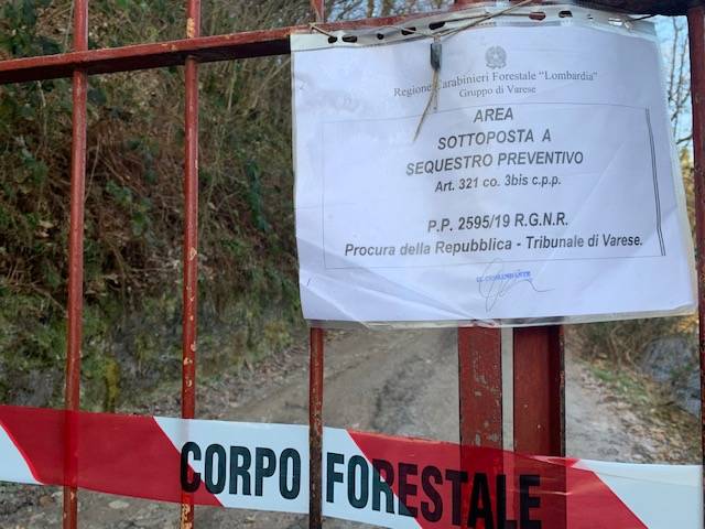 La discarica di Cadegliano: come si vede dalla Svizzera