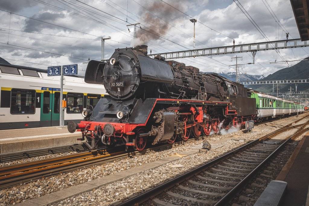 Il pazzo carnevale svizzero in treno