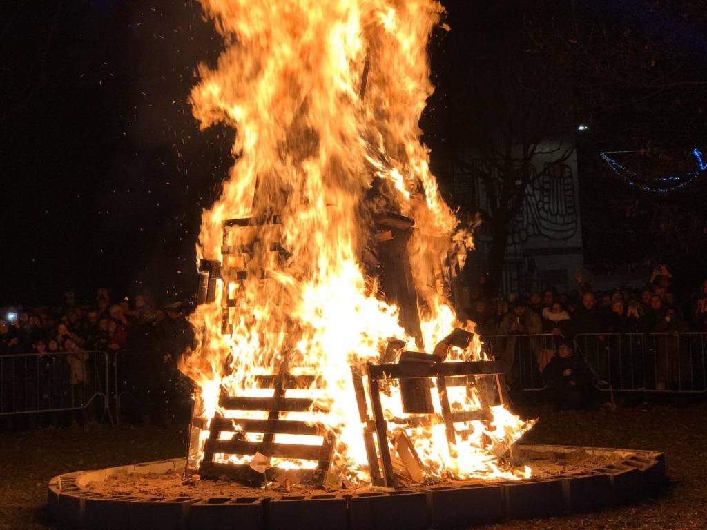 Il Faló di Sant’Antonio a Saronno