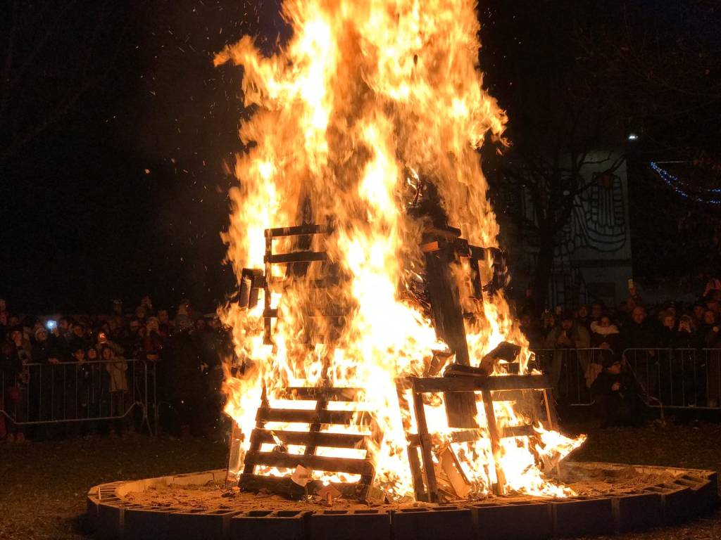 Il Faló di Sant’Antonio a Saronno