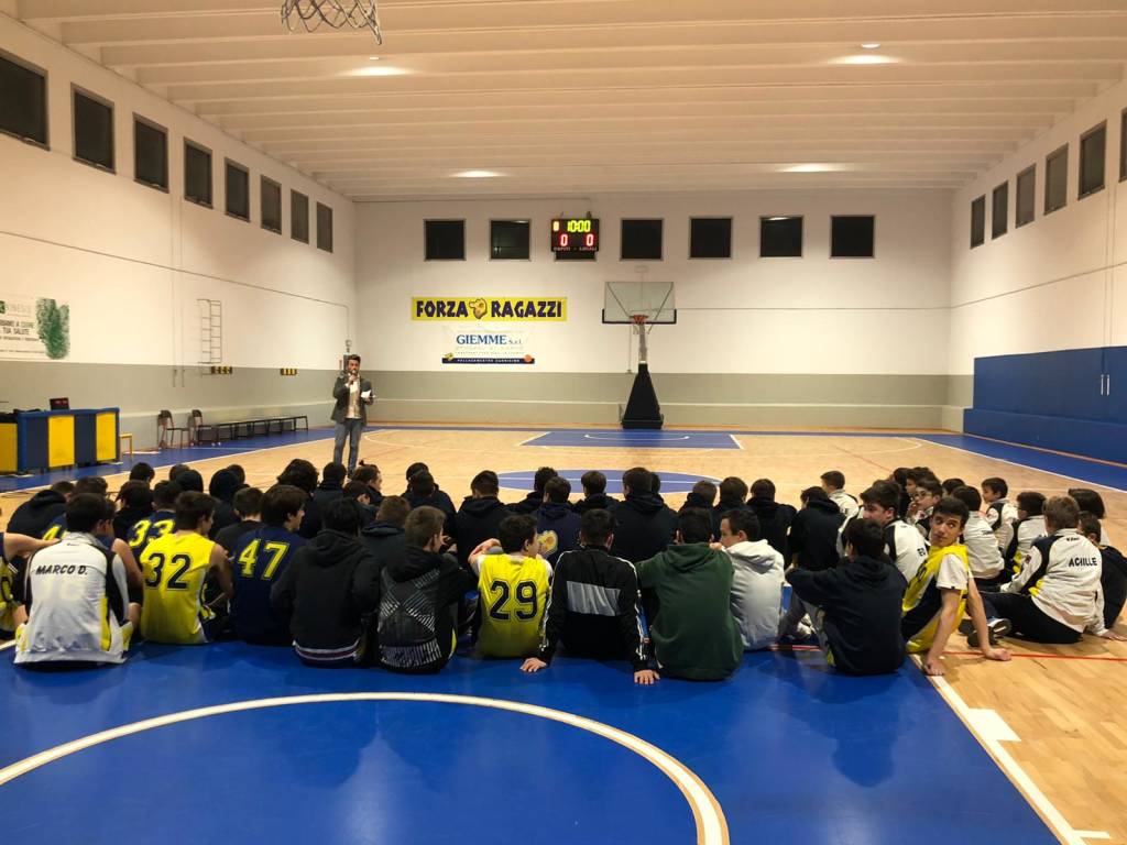 Palestra basket Cardano al Campo