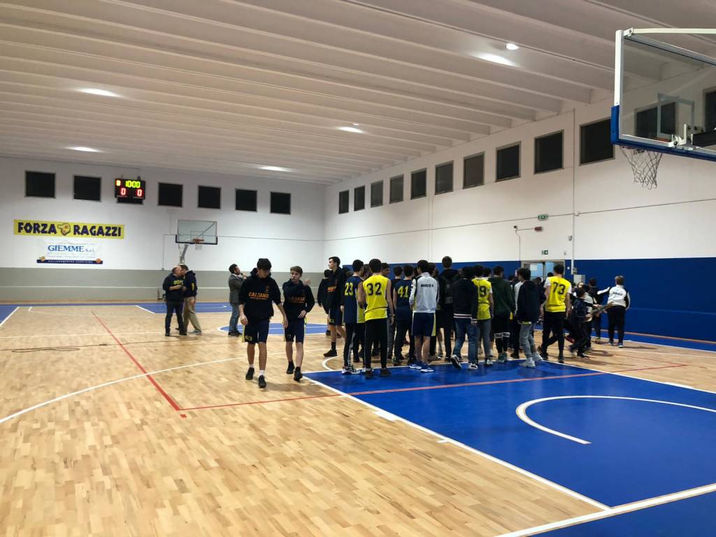 Palestra basket Cardano al Campo