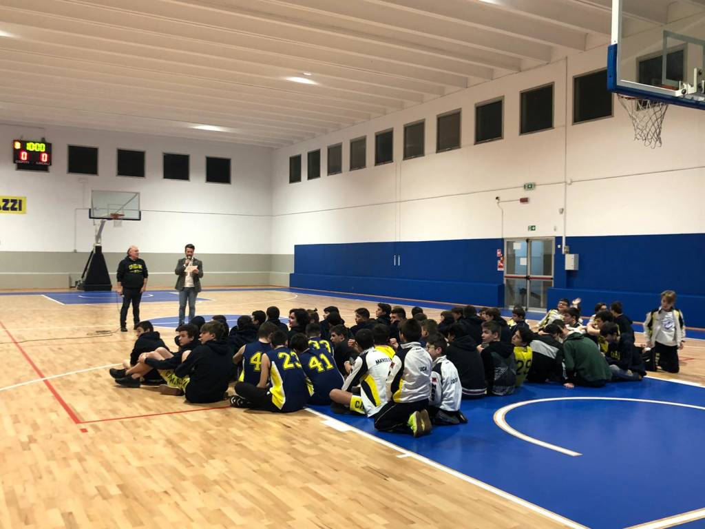 Palestra basket Cardano al Campo