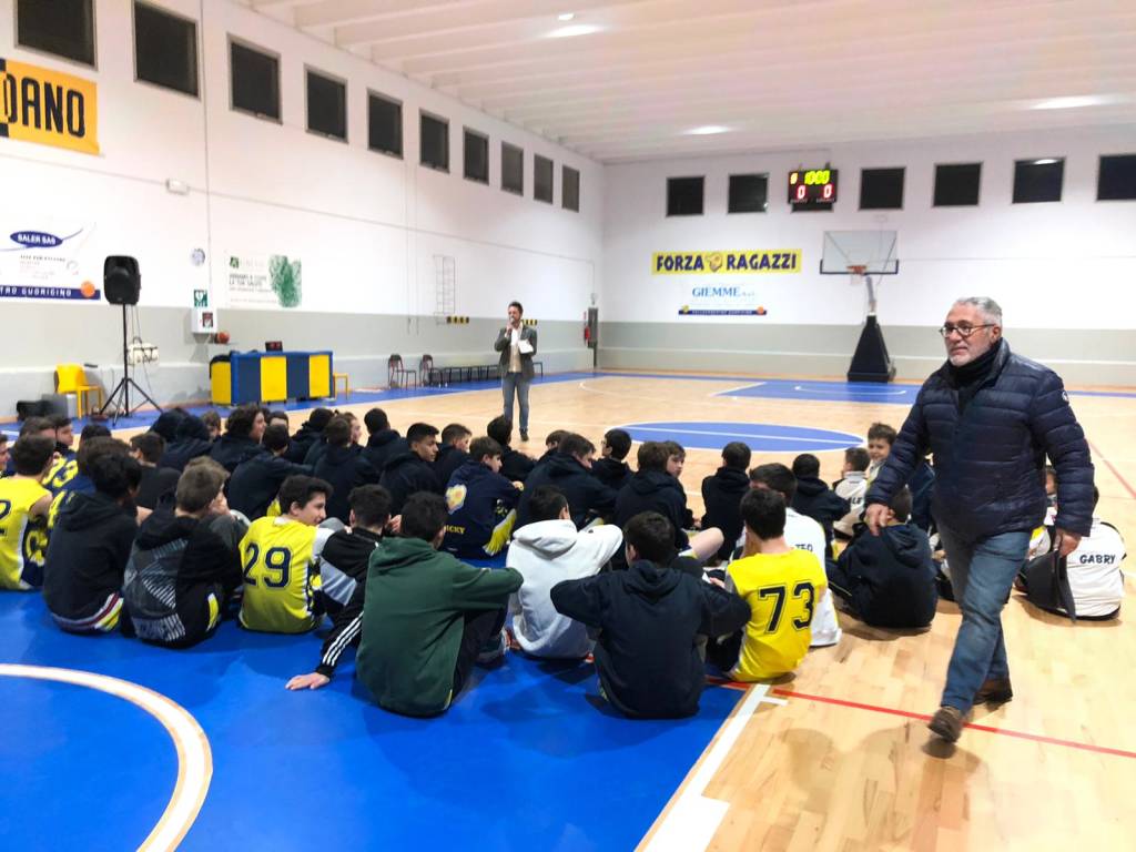 Palestra basket Cardano al Campo