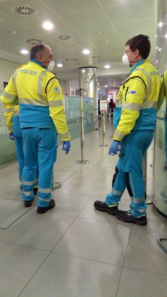 Controlli coronavirus in aeroporto