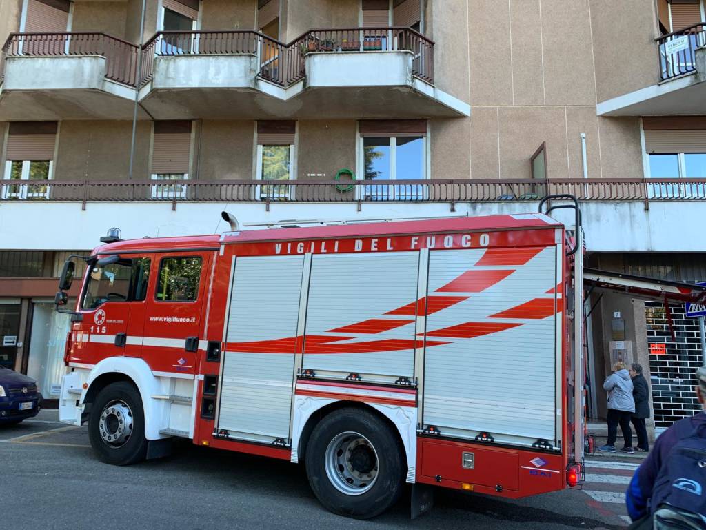 Incendio palazzina Solbiate Arno